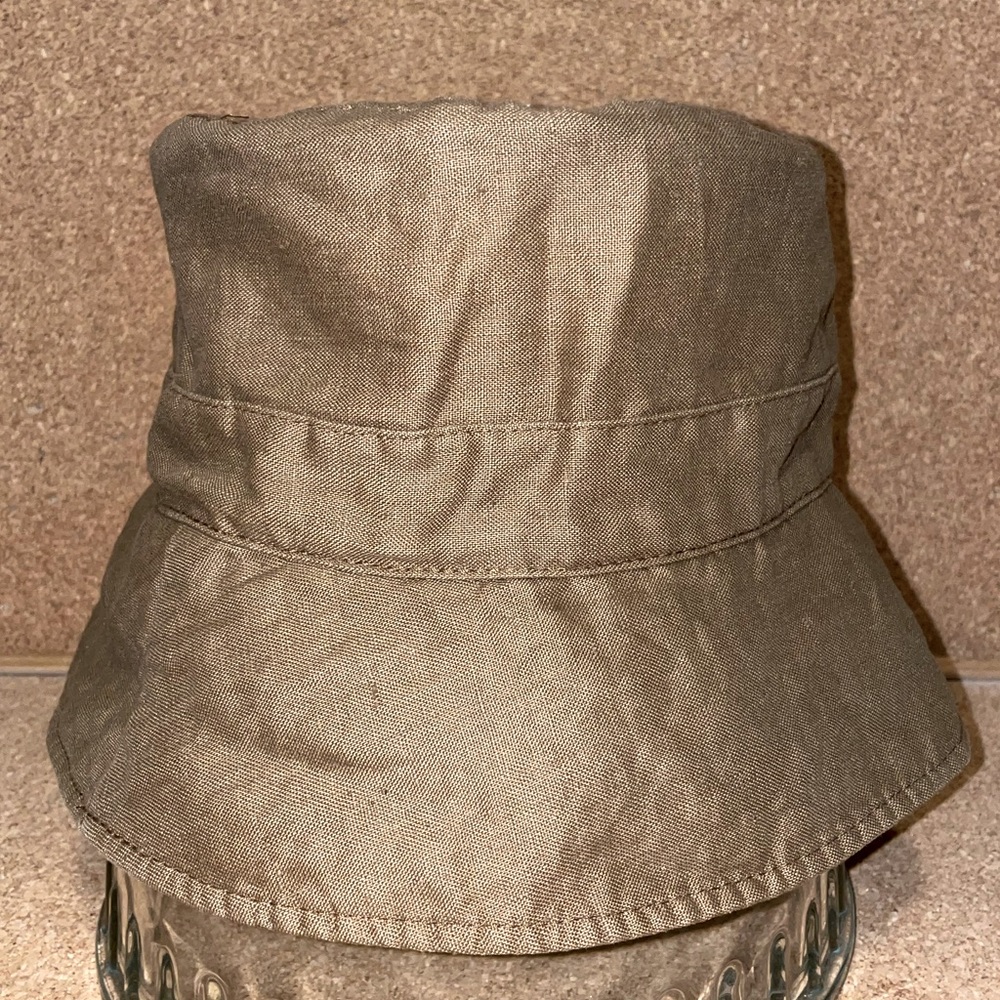 GAP linen blend bucket hat with flexible/adjustable brim